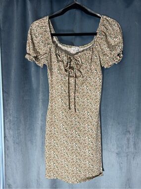 IRIS Sage Green Floral Mini Dress with Puff Sleeves
